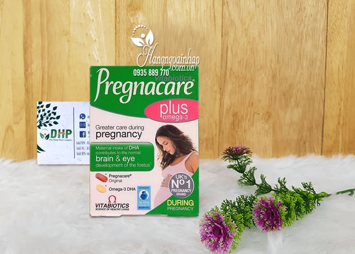 Vitamin bà bầu Pregnacare Plus Omega-3 hộp 56 viên của Anh 1