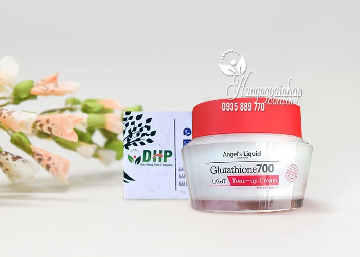 Kem dưỡng trắng da Glutathione 700 Light Tone Up Cream 4