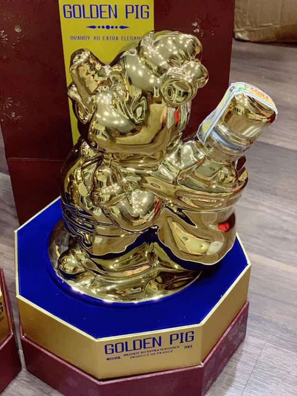 Ruou GOLDEN PIG chu Heo vang cua phap