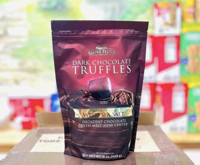 Socola đắng muối biển Dark Chocolate Truffles With Sea Salt 1
