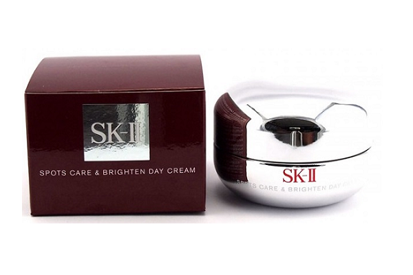 Kem dưỡng ngày SK-II Whitening Spots Care & Brighten Day Cream