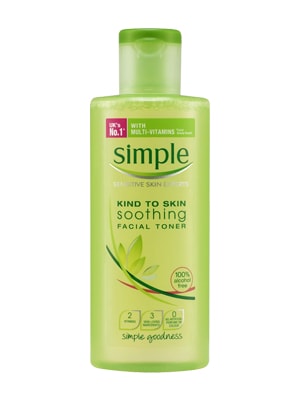 Nước hoa hồng Simple Soothing Facial Toner 200ml của Anh