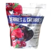 Trái cây sấy khô KirkLand Berries & Cherries Dried Fruit Blend 567g