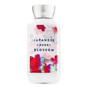 Sữa dưỡng thể Bath & Body Works Japanese Cherry Blossom 236ml của Mỹ