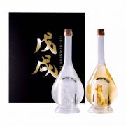 Set 2 chai rượu hình chó vàng, chó bạc Sake Yatsushika 500ml