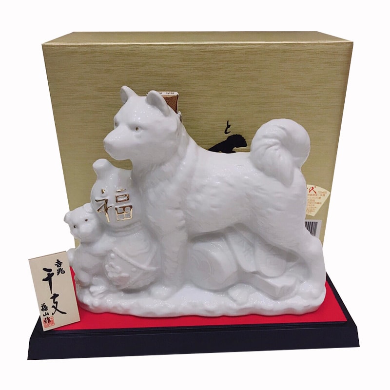 Chai rượu Sake hình con chó trắng Hachiko 720ml Nhật Bản