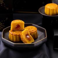 Bánh trung thu Lava Custard Tai Thong MoonCare hộp 8 cái