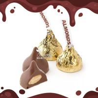 Socola Hershey’s Kisses hạnh nhân gói 300g của Mỹ