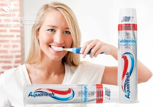 Kem đánh trắng răng Aquafresh Whitening 100ml 