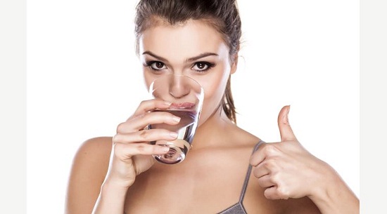 uống nước giúp giảm cân 
