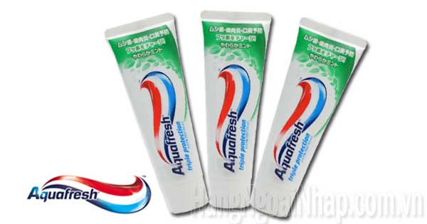 Kem đánh răng Aquafresh Trà Xanh 140g của Nhật