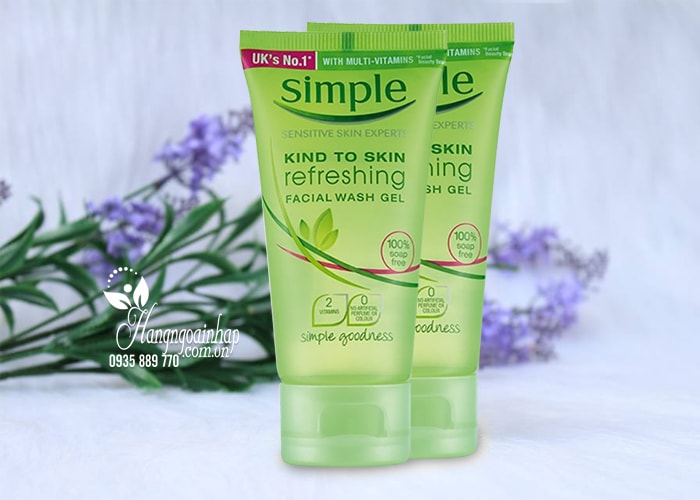 Sữa rửa mặt Simple Kind To Skin Moisturising Facial Wash 150ml 