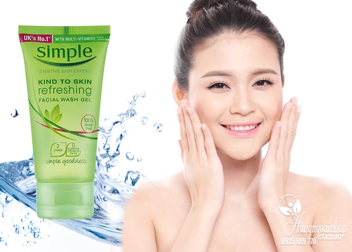 Sữa rửa mặt Simple Kind To Skin Moisturising Facial Wash 150ml của anh