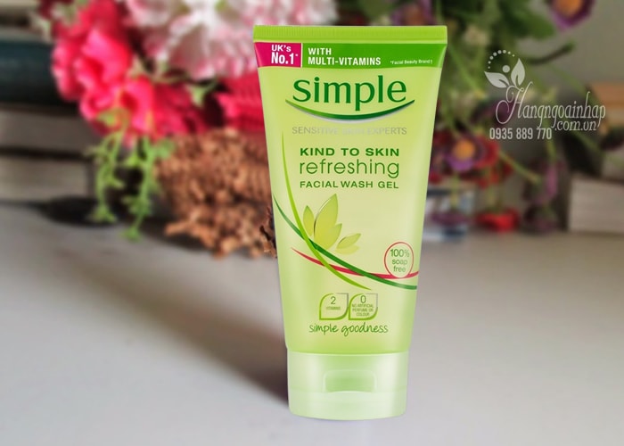 Sữa rửa mặt Simple Refreshing Facial Wash Gel 150ml của Anh