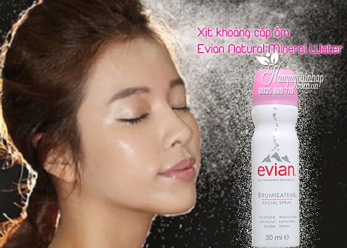 Xịt khoáng cấp ẩm Evian Natural Mineral Water 50ml từ Pháp 1