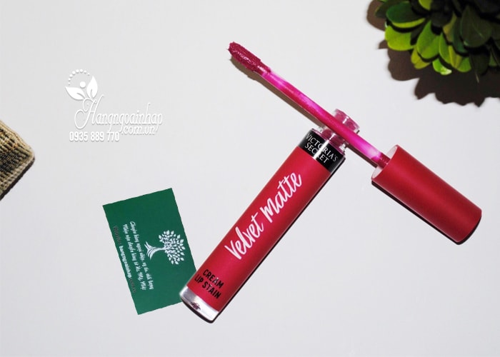 Son kem lì Victoria Secret Velvet Matte Cream Lip Stain của Mỹ