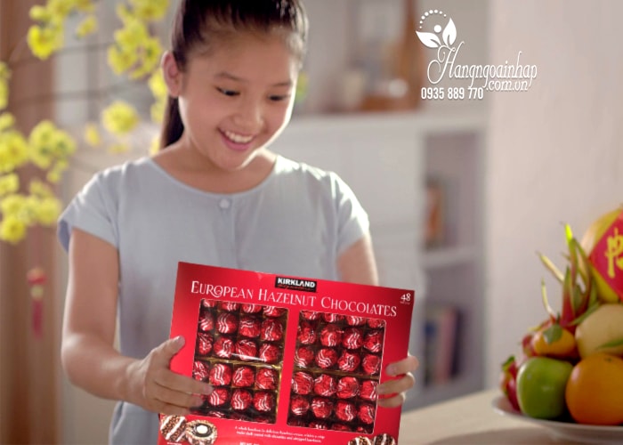 Socola bọc hạt phỉ Kirkland European Hazelnut Chocolates 48 viên