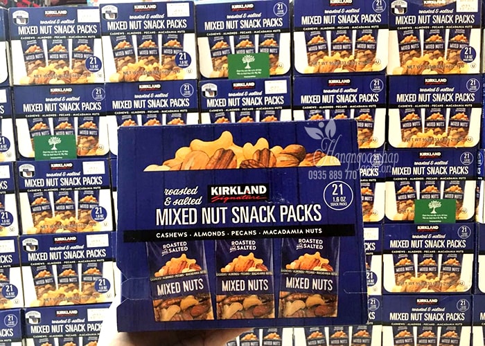 Hạt hỗn hợp rang muối Kirkland Mixed Nut Snack Packs 953g của Mỹ