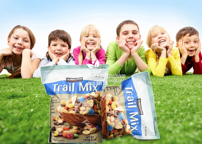 Hạt Và Trái Cây Tổng Hợp Trail Mix Kirkland 1.81kg bổ dưỡng