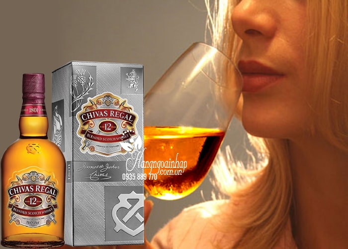 Rượu Chivas Regal 12 năm 750ml hộp giấy xách tay từ Singapore