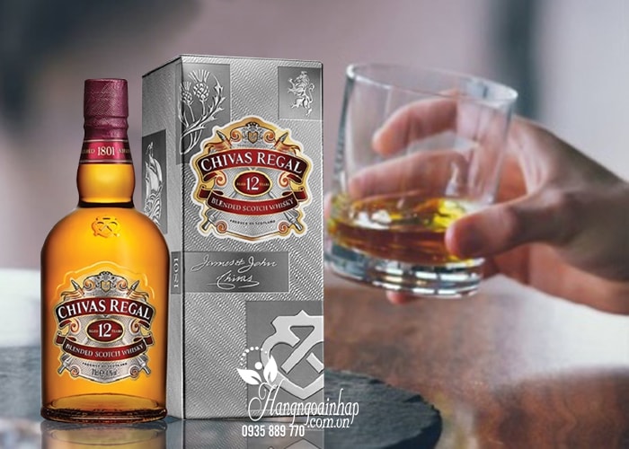 Rượu Chivas Regal 12 năm 750ml hộp giấy xách tay từ Singapore