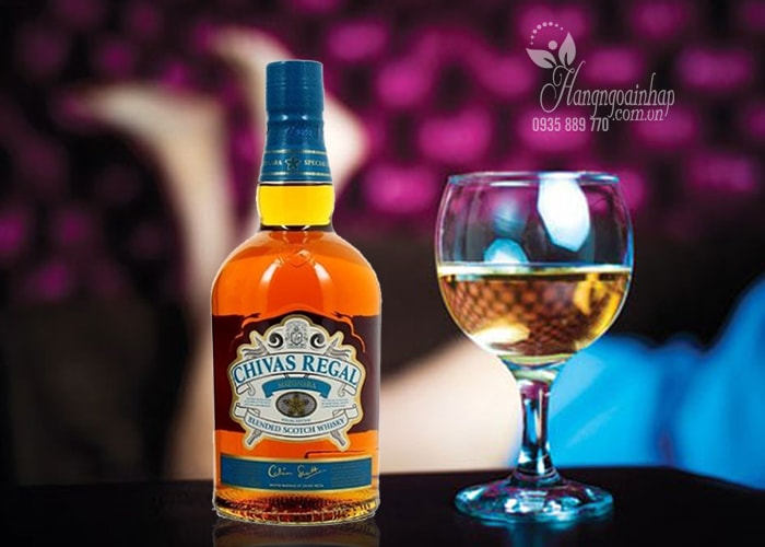 Rượu Chivas Regal Mizunara xanh 700ml của Nhật 