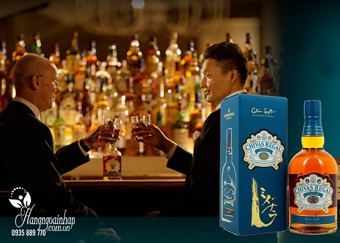 Rượu Chivas Regal Mizunara xanh 700ml 