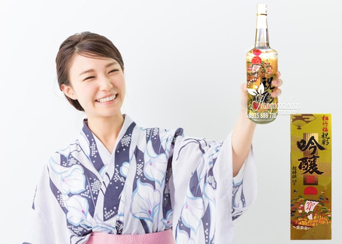 Rượu Sake vẩy vàng Takara Shozu 1,8 lít Nhật Bản 