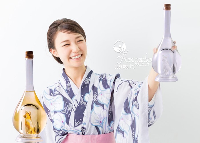 Set 2 chai rượu hình chó vàng, chó bạc Sake Yatsushika của Nhật Bản 