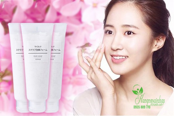 Sữa rửa mặt tẩy tế bào chết Muji Face Soap Scrub của Nhật